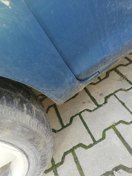 BLATNÍK PŘEDNÍ LEVÝ FORD FIESTA MK7 09-12