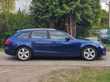 Audi A4 B8 Avant Facelifting 2.0 TDI 143KM 2012 Audi A4 Avant LIFT automat S-LINE klima el. szyby HAK ALU 17, zdjęcie 7
