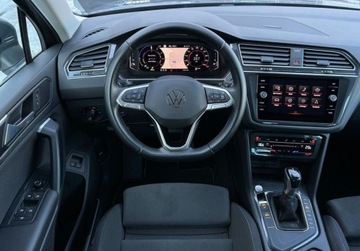 Volkswagen Tiguan II SUV Plug-in 1.4 TSI e-HYBRID 245KM 2022 Volkswagen Tiguan eHybrid Elegance Pakiety, GTE, Masaze, Matrix, ACC, Dig, zdjęcie 5