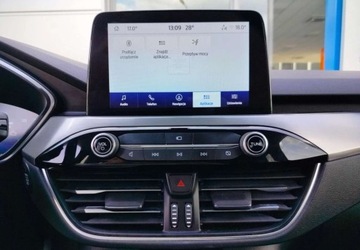 Ford Kuga III SUV Plug-In 2.5 Hybrid 190KM 2023 Ford Kuga Ford Kuga 2.5 FHEV AWD Titanium eCVT 2.5 Hybryda 190KM, zdjęcie 17