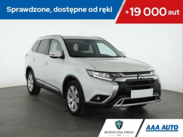 Mitsubishi Outlander III SUV Facelifting 2017 2.0 150KM 2018