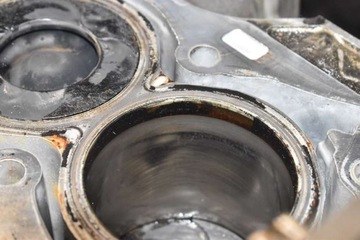 BLOK SPODEK MOTORU 1AD TOYOTA AURIS 1 I 2.0 D-4D 08R