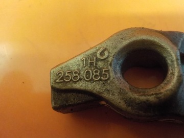 308 5008 207 3008 1.6 E-HDI 13R 111KM DRŽÁKY ŠLAPKA VSTŘIKOVAČE 1H258.085