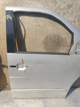 DVEŘE PŘEDNÍ PRAVÉ MERCEDES VITO VIANO W638 74
