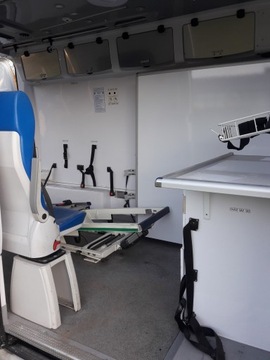 Renault Master IV Furgon FWD 2.3 dCi 150KM 2015 Renault Master 150KM AMBULANS KAMPER, zdjęcie 16