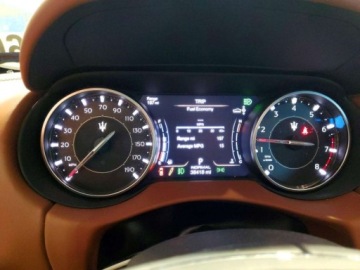 Maserati Levante 2021 Maserati Levante Luxury 2021 3.0 Benzyna 345KM, zdjęcie 9