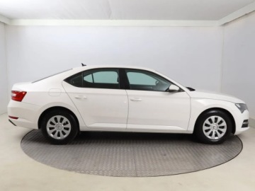 Skoda Superb III Liftback Facelifting 1.5 TSI 150KM 2021 Skoda Superb 1.5 TSI, Salon Polska, Serwis ASO, zdjęcie 5