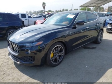 Maserati Levante 2023 Maserati Levante GT 2023 3.0l 3.0 Benzyna 345KM, zdjęcie 1