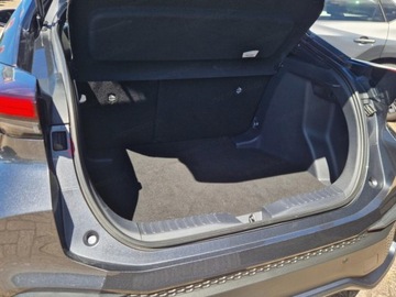 Toyota C-HR II SUV Plug-In 2.0  223KM 2025 Od ręki - Style 2.0 Hybrid Dynamic Force Plug-in 223KM | Podgrzewane fotele, zdjęcie 11