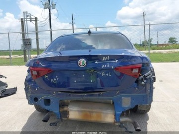 Alfa Romeo Giulia II Sedan Facelifting 2.0 Turbo 280KM 2021 Alfa Romeo Giulia Ti Sport 2021 2.0l 2.0 Benzyna 280KM, zdjęcie 4