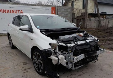 Toyota Auris II 2018 Toyota Auris Okazja 1.8 Hybryda 100KM