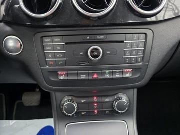 Mercedes Klasa B W246 Sports Tourer Facelifting 1.6 180 122KM 2017 MERCEDES B180, 1,6l benzyna 122KM Automat Niski przebieg: 103,232km, zdjęcie 11