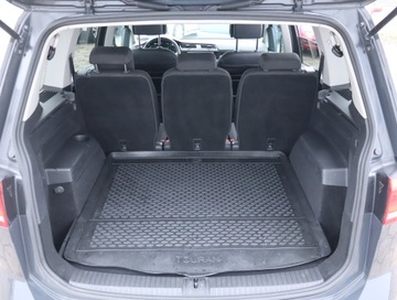 Volkswagen Touran III 1.8 TSI 180KM 2016 VW Touran 1.8 TSI, Salon Polska, Serwis ASO, zdjęcie 11