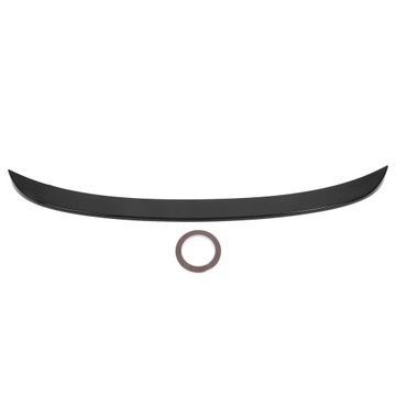 Задний спойлер на крыше багажника