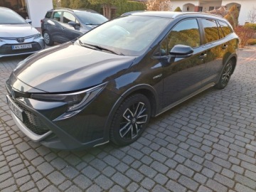 Toyota Corolla XII TS Kombi 1.8 Hybrid 122KM 2021 Toyota Corolla Kombi Trek 2021/22 1.8 Hybryda Salon PL, zdjęcie 3