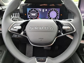 Skoda Superb IV Kombi 2.0 TDI 193KM 2025 SKODA Superb L&amp;K 2.0 TDI DSG 4x4 Combi 193KM 2025, zdjęcie 9