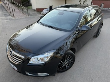 Opel Insignia I Sports Tourer 2.0 CDTI ECOTEC 160KM 2010 Opel Insignia Cosmo Sport Tour 2.0 CDTI 160KM Navi, zdjęcie 1