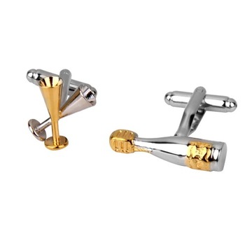 Мужская рубашка с бутылкой шампанского и запонками из шерри