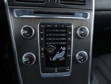 Volvo XC60 I SUV Facelifting 2.0 D4 DRIVE-E 181KM 2014 Volvo XC60 D4, 178 KM, Skóra, Klima, Klimatronic, zdjęcie 11