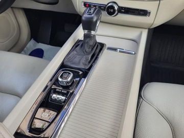 Volvo XC60 II Crossover T6 320KM 2018 VOLVO XC60 II T6 2.0l benzyna 310KM * Momentum * Dokumentacja *Zadbany, zdjęcie 19