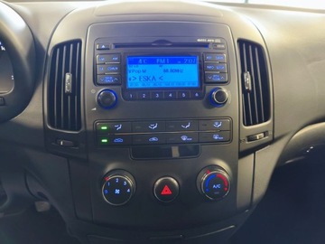 Hyundai i30 I Hatchback 1.4 109KM 2009 Hyundai i30 I 1.4 benzyna, zdjęcie 9