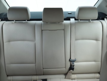 BMW Seria 5 F10-F11 Limuzyna 520d 184KM 2012 BMW 5 520d, 181 KM, Automat, Skóra, Xenon, zdjęcie 9