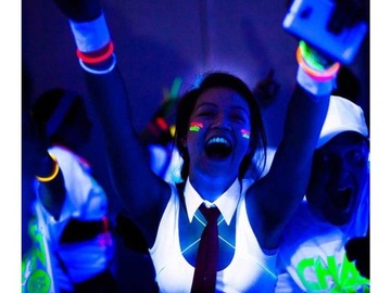 Светящиеся браслеты, повязки на голову, флуоресцентные палочки, 100 огненных палочек