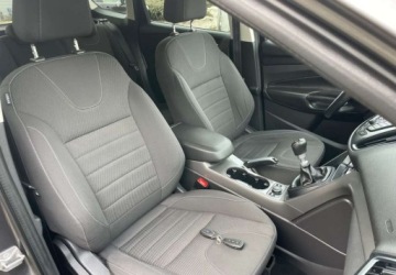 Ford Kuga II SUV 1.5 EcoBoost 150KM 2015 Ford Kuga Ford Kuga 1.5 EcoBoost 2x4 Trend 1.5 Benzyna 150KM, zdjęcie 23