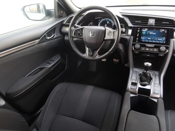 Honda Civic X Hatchback 5d 1.0 VTEC Turbo 129KM 2017 Honda Civic 1.0 VTEC Turbo, Salon Polska, zdjęcie 6