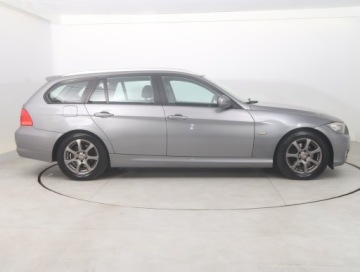 BMW Seria 3 E90-91-92-93 Touring E91 2.0 318i 143KM 2011 BMW 3 318 i, Navi, Xenon, Klima, Klimatronic, zdjęcie 5