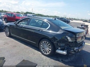 BMW Seria 7 G70 2022 BMW Seria 7 740i 2022 3.0l 3.0 Benzyna 335KM, zdjęcie 3