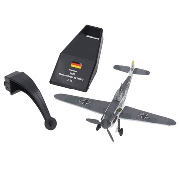 Модель самолета-истребителя BF109 в масштабе 1:72