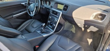 Volvo V60 I Kombi Facelifting 2.0 D4 DRIVE-E 181KM 2015 Volvo V60 Jeden Właściciel 2.0 181KM D4, zdjęcie 25