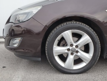 Opel Astra J Sports Tourer Facelifting 1.4 Turbo ECOTEC 120KM 2012 Opel Astra 1.4 T, Navi, Klima, Klimatronic, zdjęcie 14