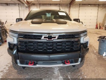 Chevrolet Silverado II 2023 Chevrolet Silverado 1500 Short Bed ZR2 2023 6.2 Benzyna 420KM, zdjęcie 7