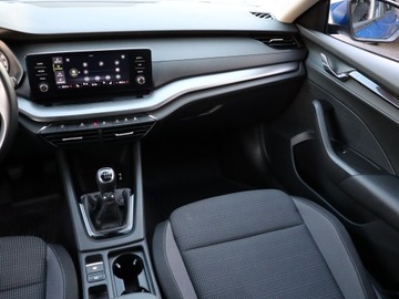 Skoda Octavia IV Liftback 2.0 TDI 150KM 2022 Skoda Octavia 2.0 TDI, Salon Polska, zdjęcie 7