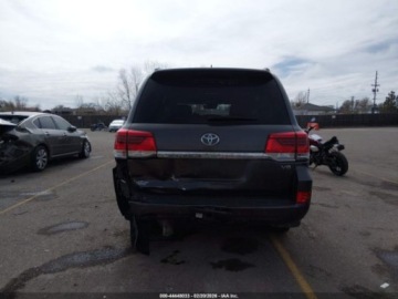 Toyota Land Cruiser VII 2017 Toyota Land Cruiser V8 2017 5.7 Benzyna 381KM, zdjęcie 4