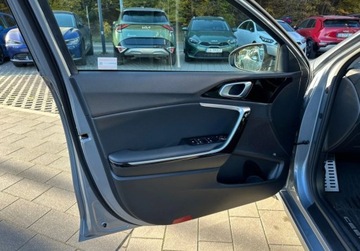 Kia Ceed III Hatchback Facelifting  1.5 T-GDI 140KM 2024 Kia Ceed MY25 Business Line 140KM 7DCT automat, dostepny od reki w Gdyni, zdjęcie 9