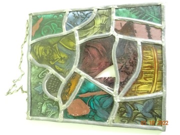 небольшой витраж, поврежденное стекло, свинец 18,5/22