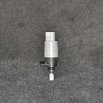 BMW 1 E81 E87 2006 ČERPADLO OSTŘIKOVAČE OKNO PŘEDNÍ / ČELNÍ