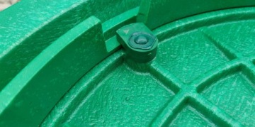 Крышка люка септика 5 тонн 60/80 см с замком