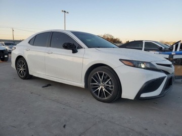 Mercedes Klasa C W206 2022 Mercedes-Benz Klasa C 300 2022, od ubezpieczalni 2.0 Benzyna 255KM, zdjęcie 1