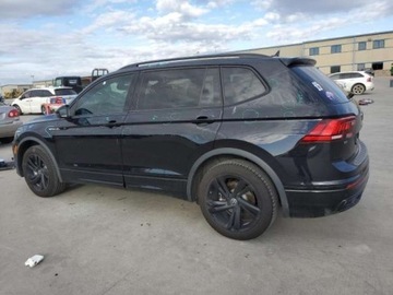 Volkswagen Tiguan II 2023 Volkswagen Tiguan 2023, 2.0L, 4x4, SE R-LINE BLACK, po gradobiciu 2.0 184KM, zdjęcie 1