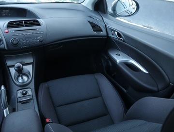 Honda Civic VIII Hatchback 3d 1.4 i-VTEC 100KM 2011 Honda Civic 1.4 i-VTEC, Salon Polska, Serwis ASO, zdjęcie 7