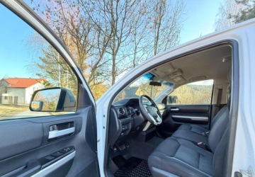 Toyota Tundra II 2014 Toyota Tundra Toyota Tundra 5.7 4x4 Double Cab SR5 5.7 Benzyna 381KM, zdjęcie 13