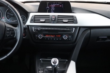 BMW Seria 3 F30-F31-F34 Touring 2.0 318d 143KM 2013 BMW 3 318 d, Navi, Klima, Klimatronic, Tempomat, zdjęcie 11