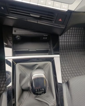 Opel Astra L Hatchback 1.2 Turbo 110KM 2023 Opel Astra Pierwszy wlasciciel. Salon Polska 1.2 Benzyna 110KM, zdjęcie 7