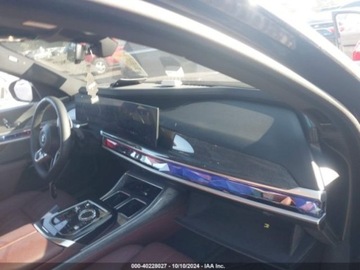 BMW Seria 7 G70 2023 BMW Seria 7 760I XDrive 2023 4.4l 4.4 Benzyna 536KM, zdjęcie 9