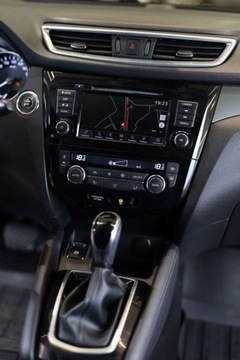 Nissan Qashqai II Crossover Facelifting 1.3 DIG-T  160KM 2019 Nissan Qashqai 1.3 DIG-T N-Connecta DCT 1.3 Benzyna 160KM, zdjęcie 25