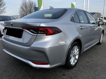 Toyota Corolla XII Sedan Facelifting 1.8 Hybrid 140KM 2025 Od ręki - Comfort 1.8 Hybrid 140KM | Podgrzewane fotele!, zdjęcie 4